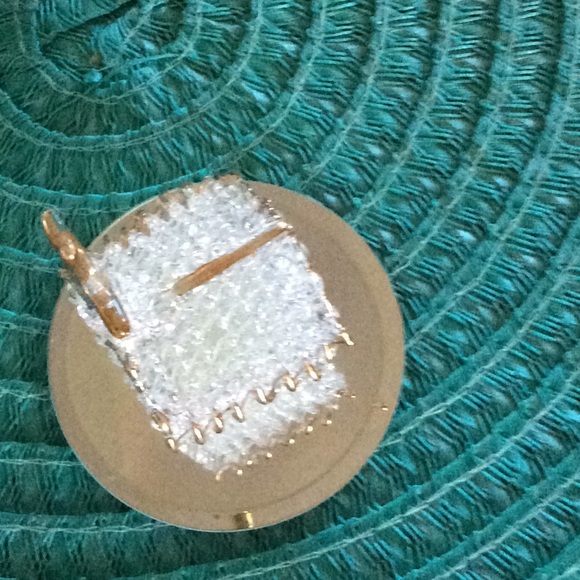 Vtg 24 Karet gold plated Spun glass church.  4”. - Picture 5 of 6